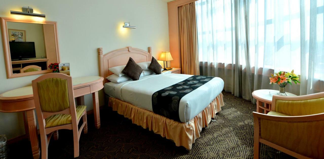 Hotel Emerald Puteri